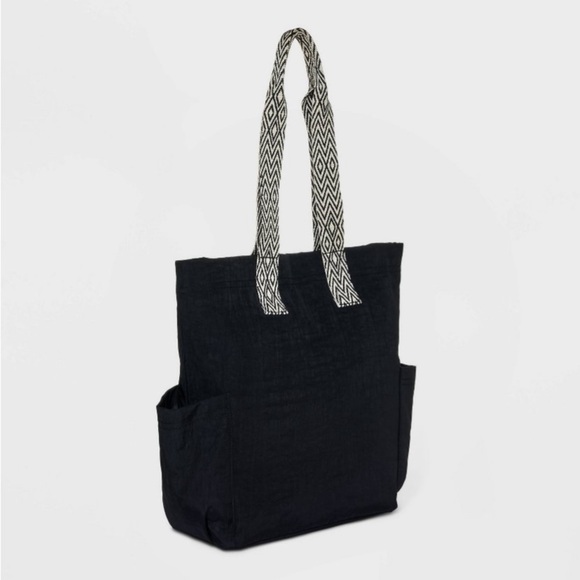 Campus Tote Handbag - Universal
Thread™ Black new - Picture 2 of 7